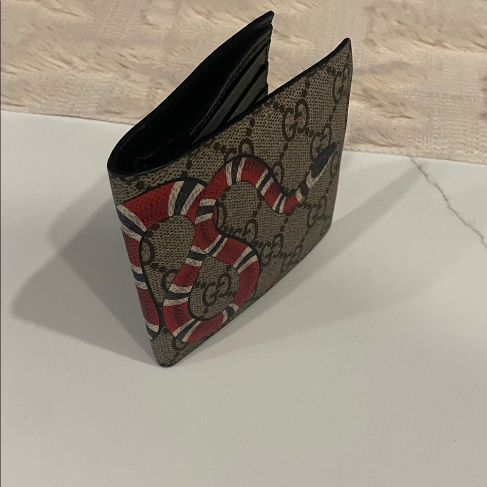 Gucci Tan Wallet Red And Blue Snake Design - Picture 7 of 8